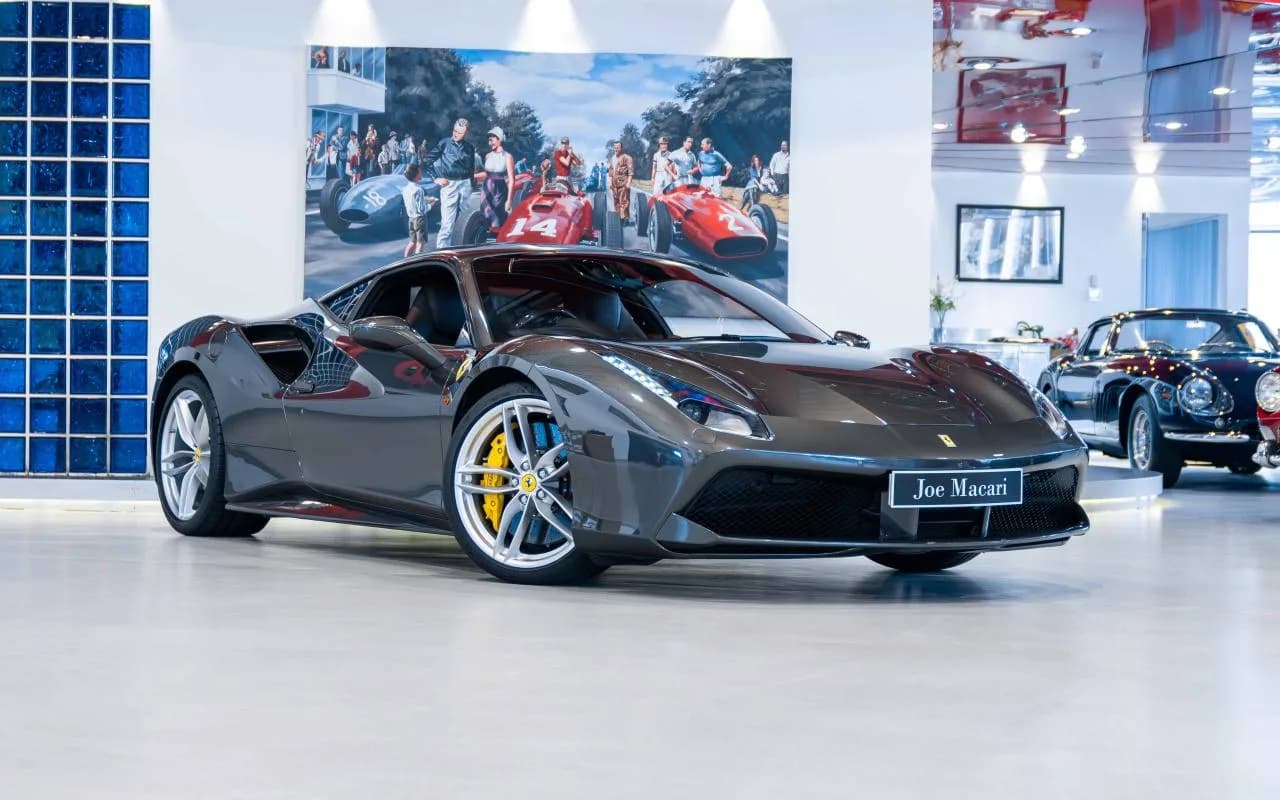 2017 Ferrari 488 GTB - Thumbnail 7