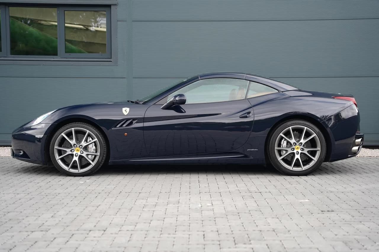 2012 Ferrari CALIFORNIA - Thumbnail 6