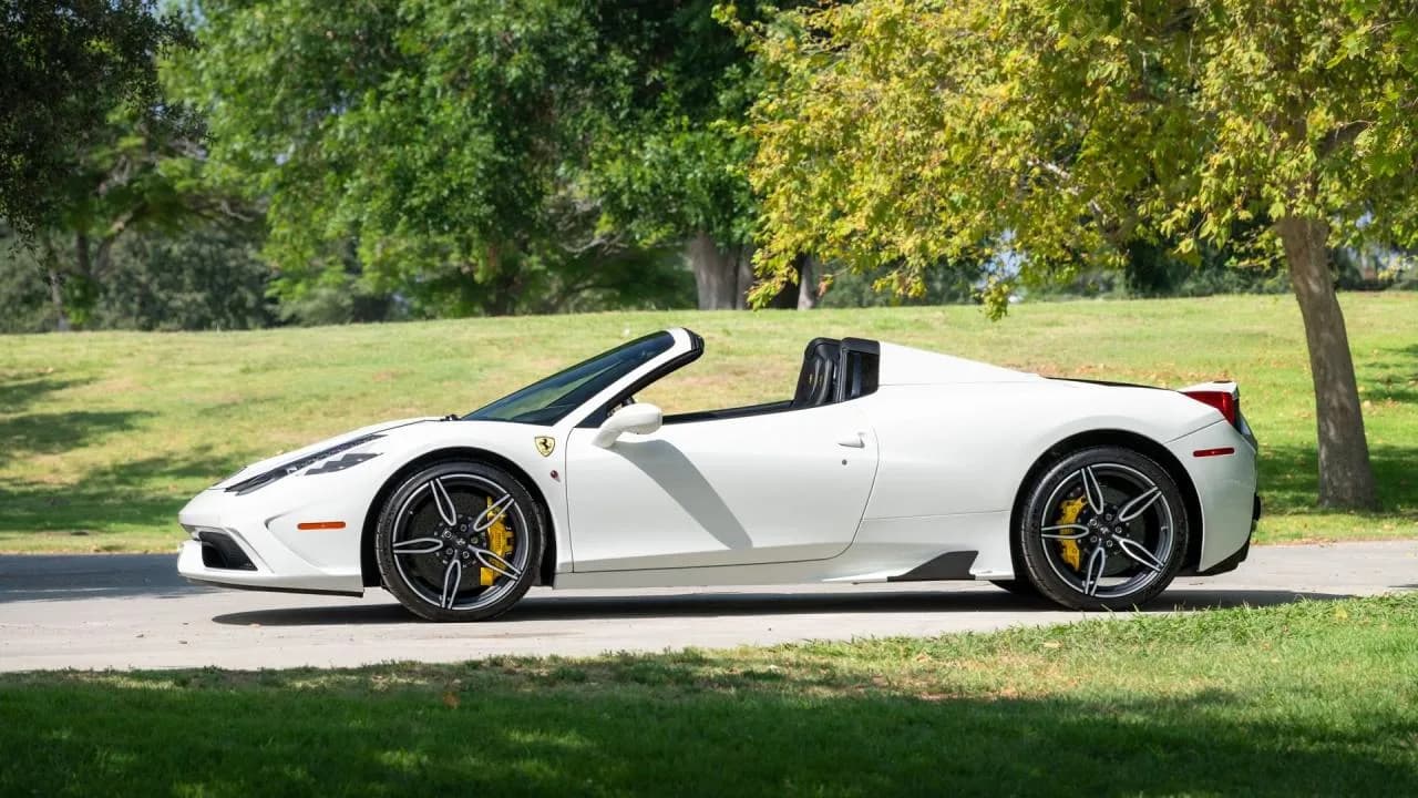 2015 Ferrari 458 SPECIALE A - Thumbnail 5