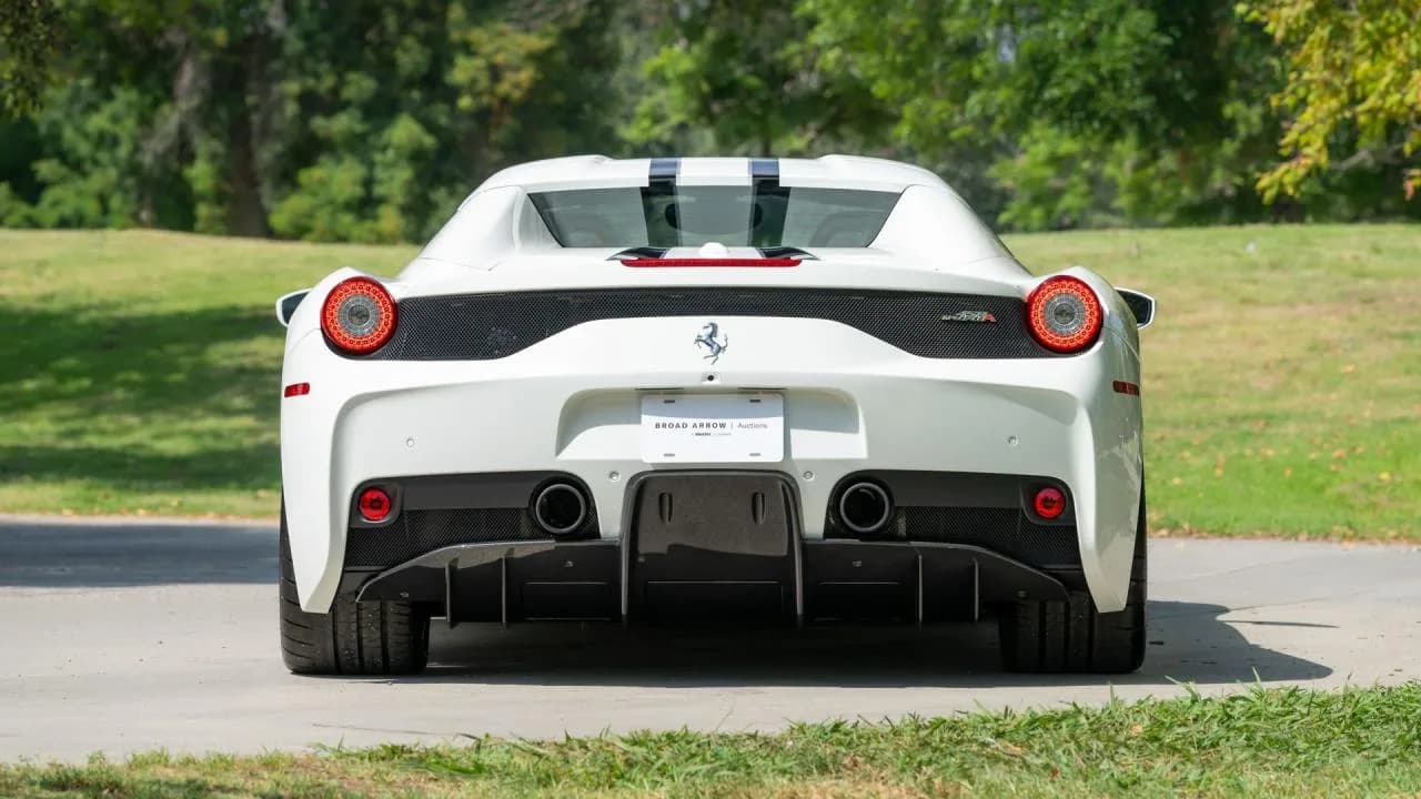 2015 Ferrari 458 SPECIALE A - Thumbnail 7