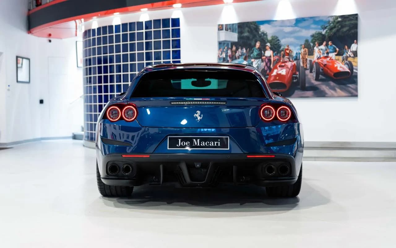 2018 Ferrari GTC4 Lusso - Thumbnail 8