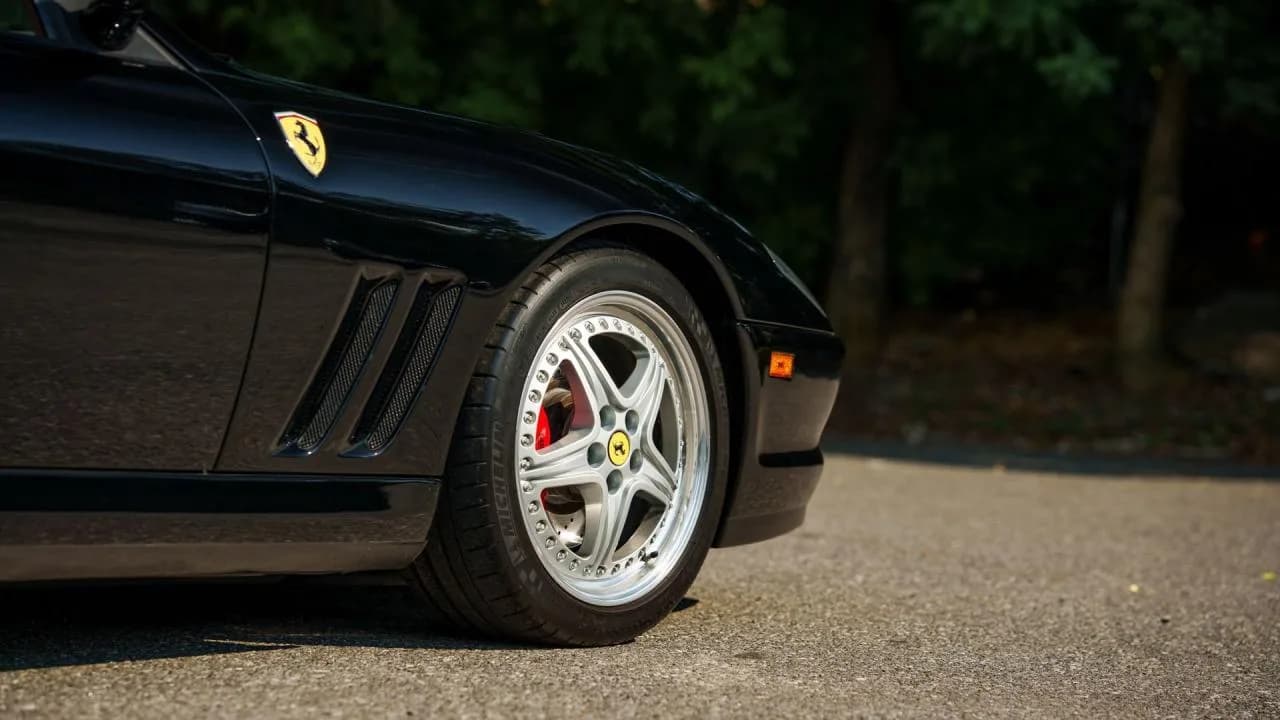 2001 Ferrari 550 Barchetta Pininfarina - Thumbnail 3
