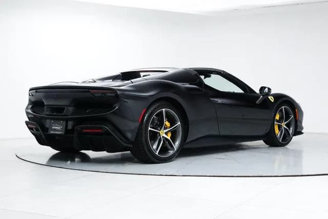 2024 Ferrari 296 GTS - Thumbnail 3