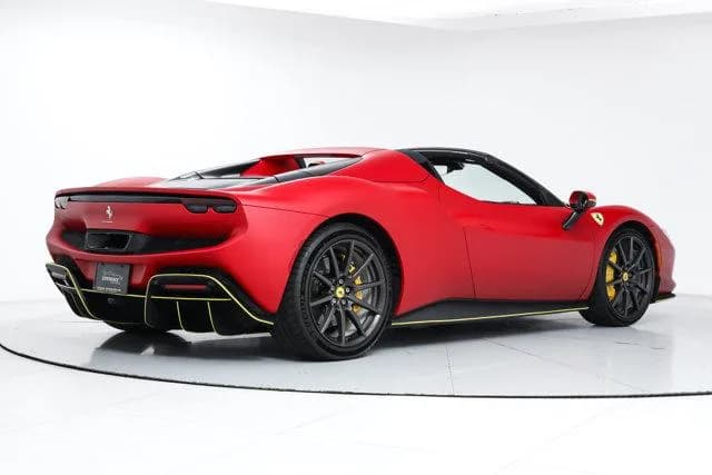 2024 Ferrari 296 GTS - Thumbnail 3