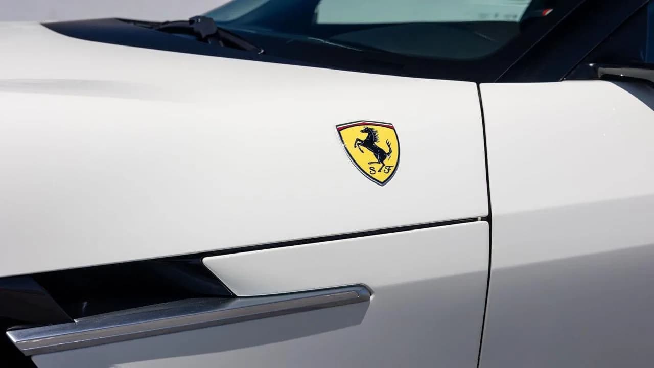 2025 Ferrari 12Cilindri - Thumbnail 5