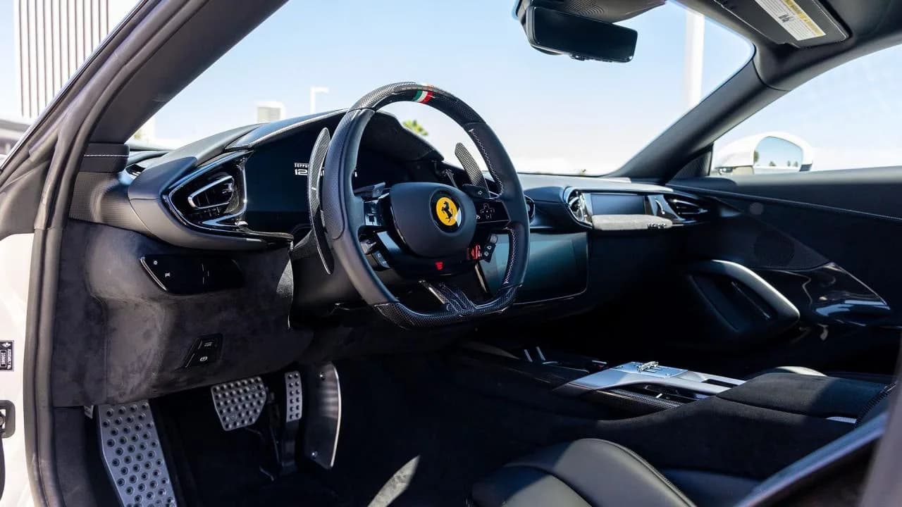 2025 Ferrari 12Cilindri - Thumbnail 6