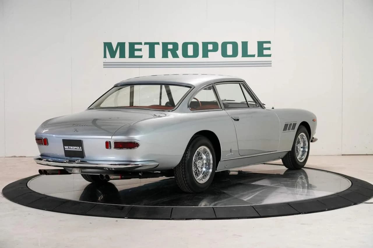 1965 Ferrari 330 GT - Thumbnail 7