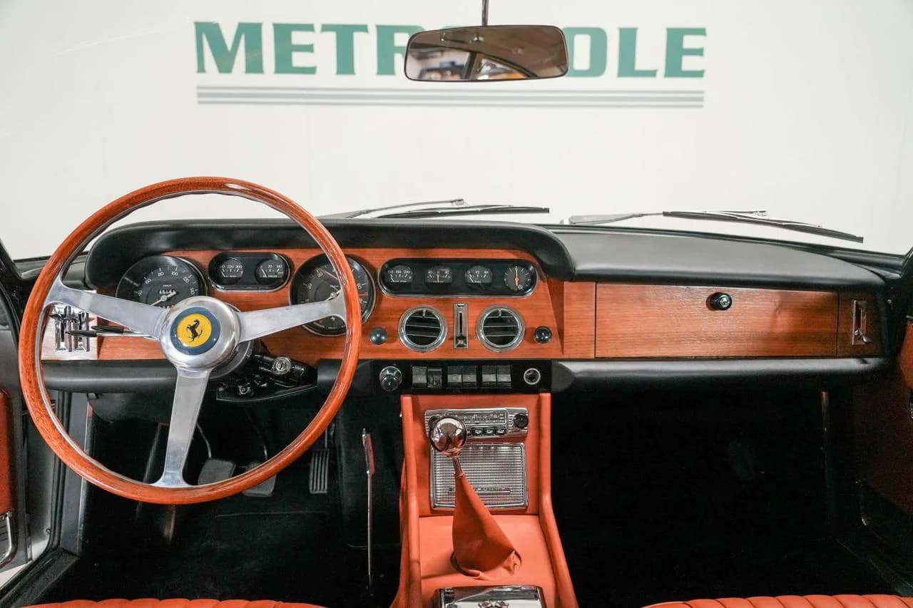 1965 Ferrari 330 GT - Thumbnail 2