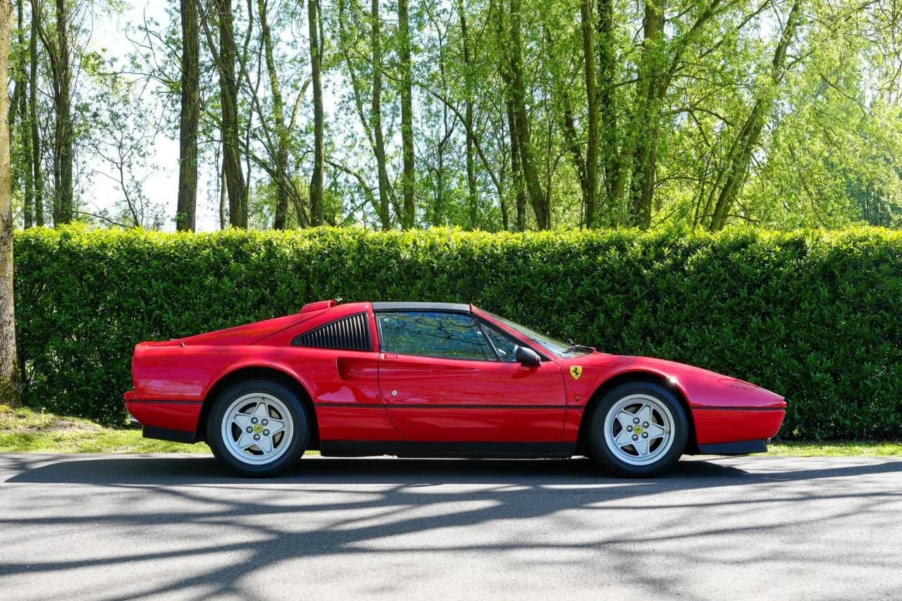 1988 Ferrari 328 GTS - Thumbnail 4