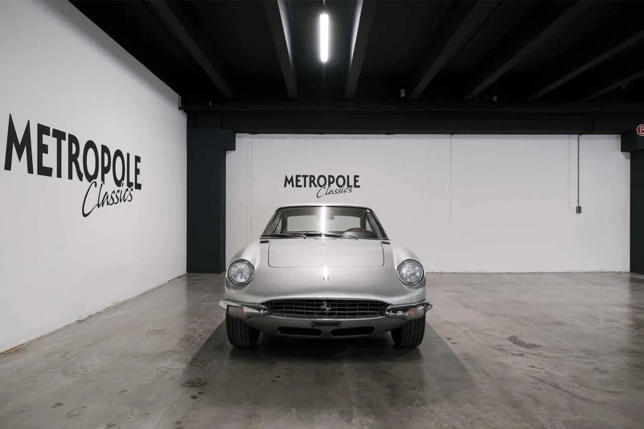 1970 Ferrari 365 - Thumbnail 4