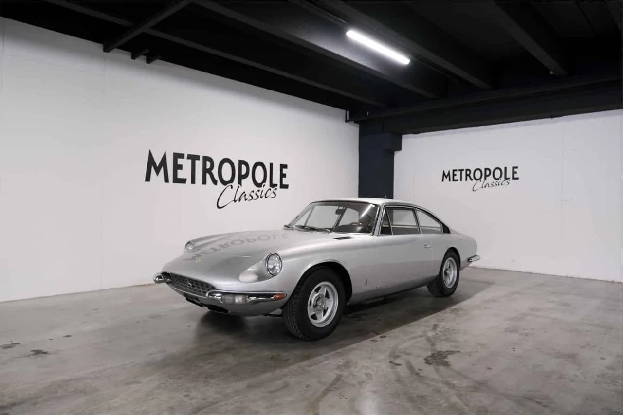 1970 Ferrari 365 - Thumbnail 3