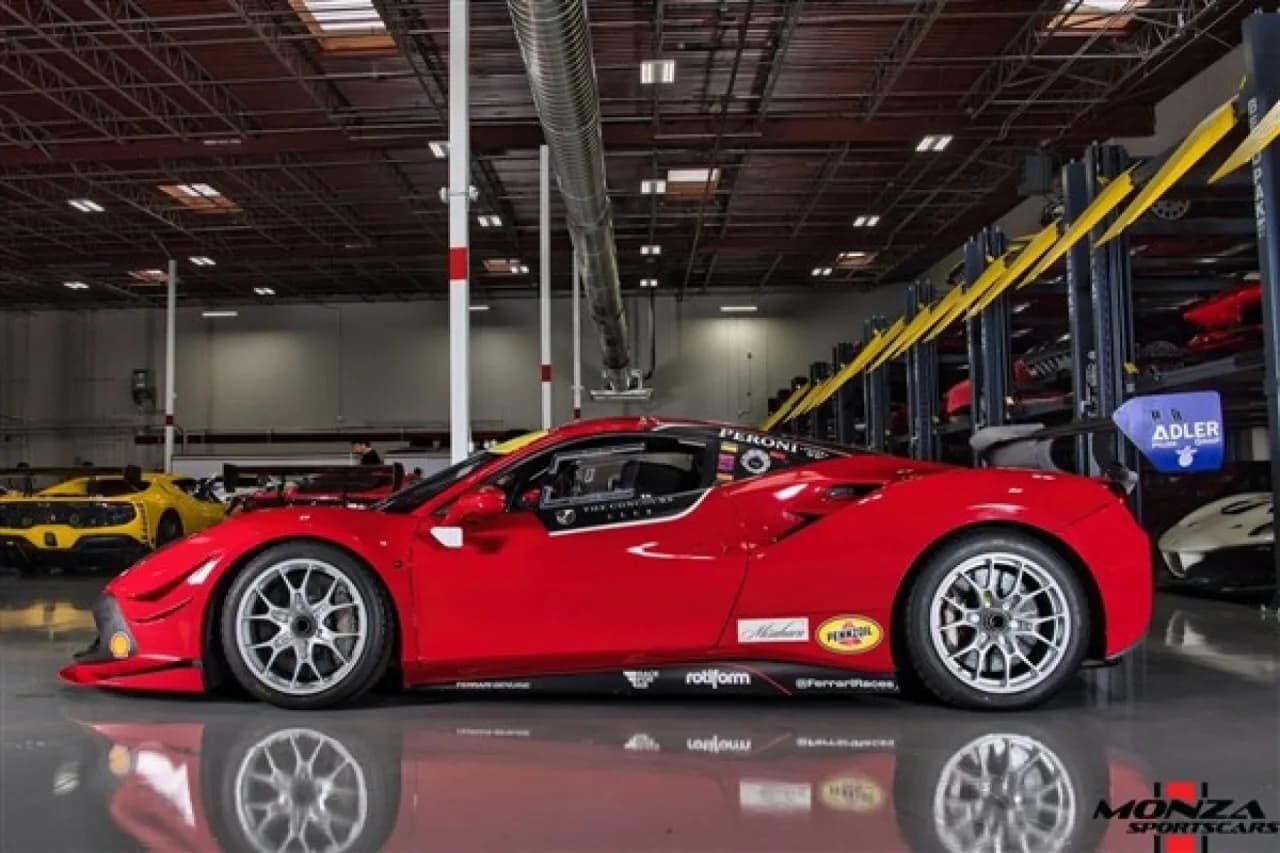 2023 Ferrari  488 Challenge EVO - Thumbnail 4