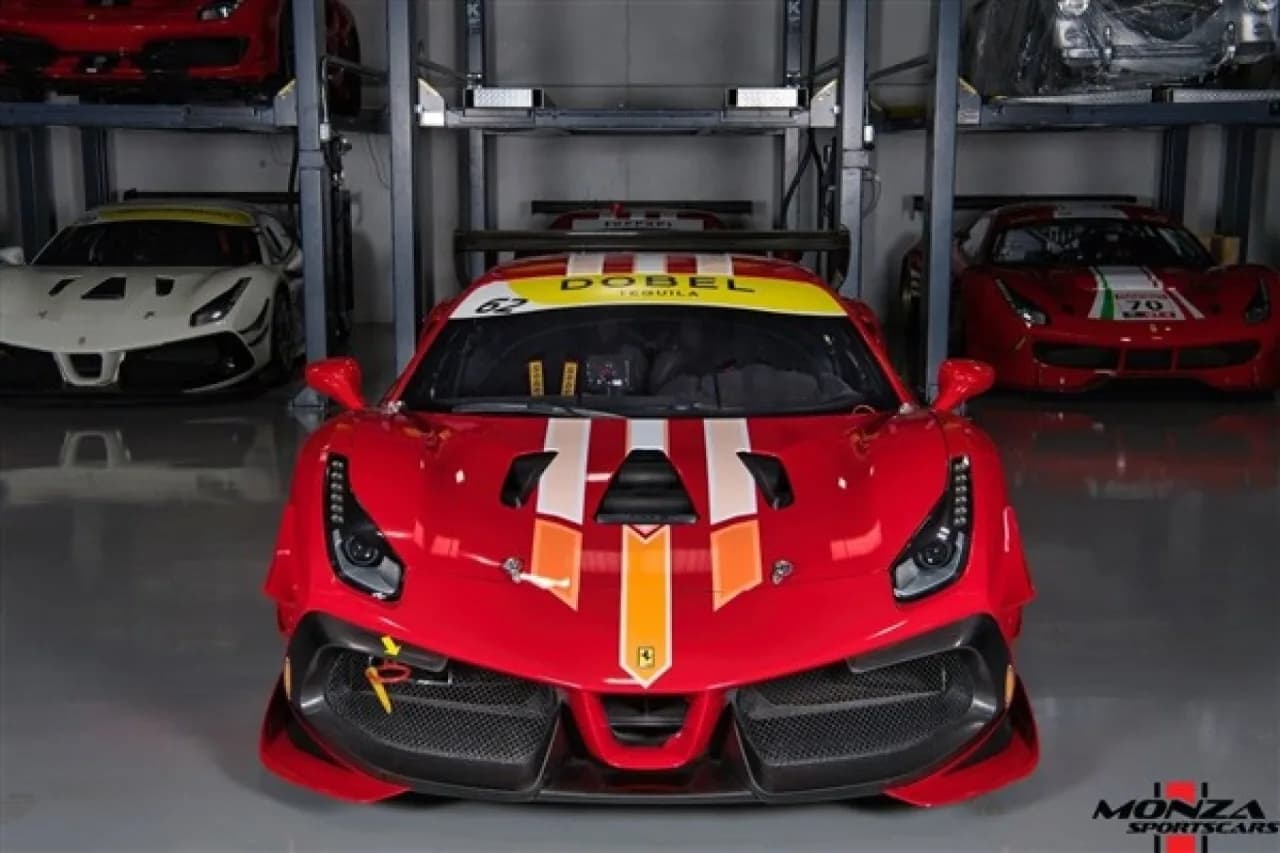 2023 Ferrari  488 Challenge EVO - Thumbnail 2