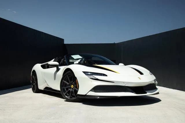 2024 Ferrari SF90 SPIDER - Thumbnail 8