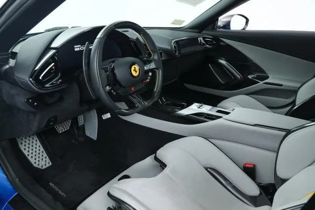 2025 Ferrari 12Cilindri - Thumbnail 2