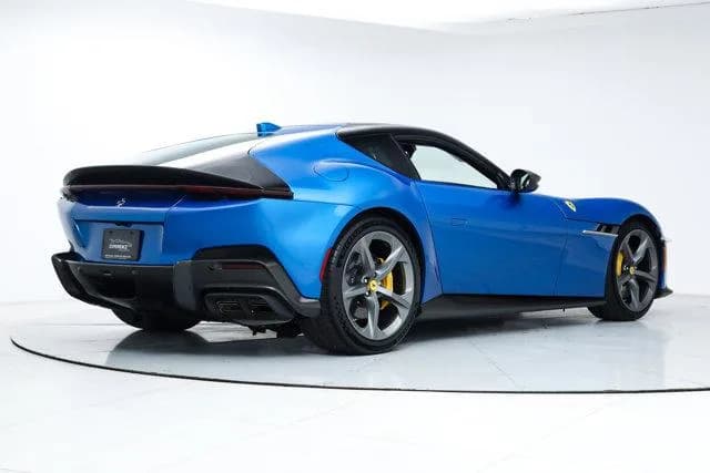 2025 Ferrari 12Cilindri - Thumbnail 3