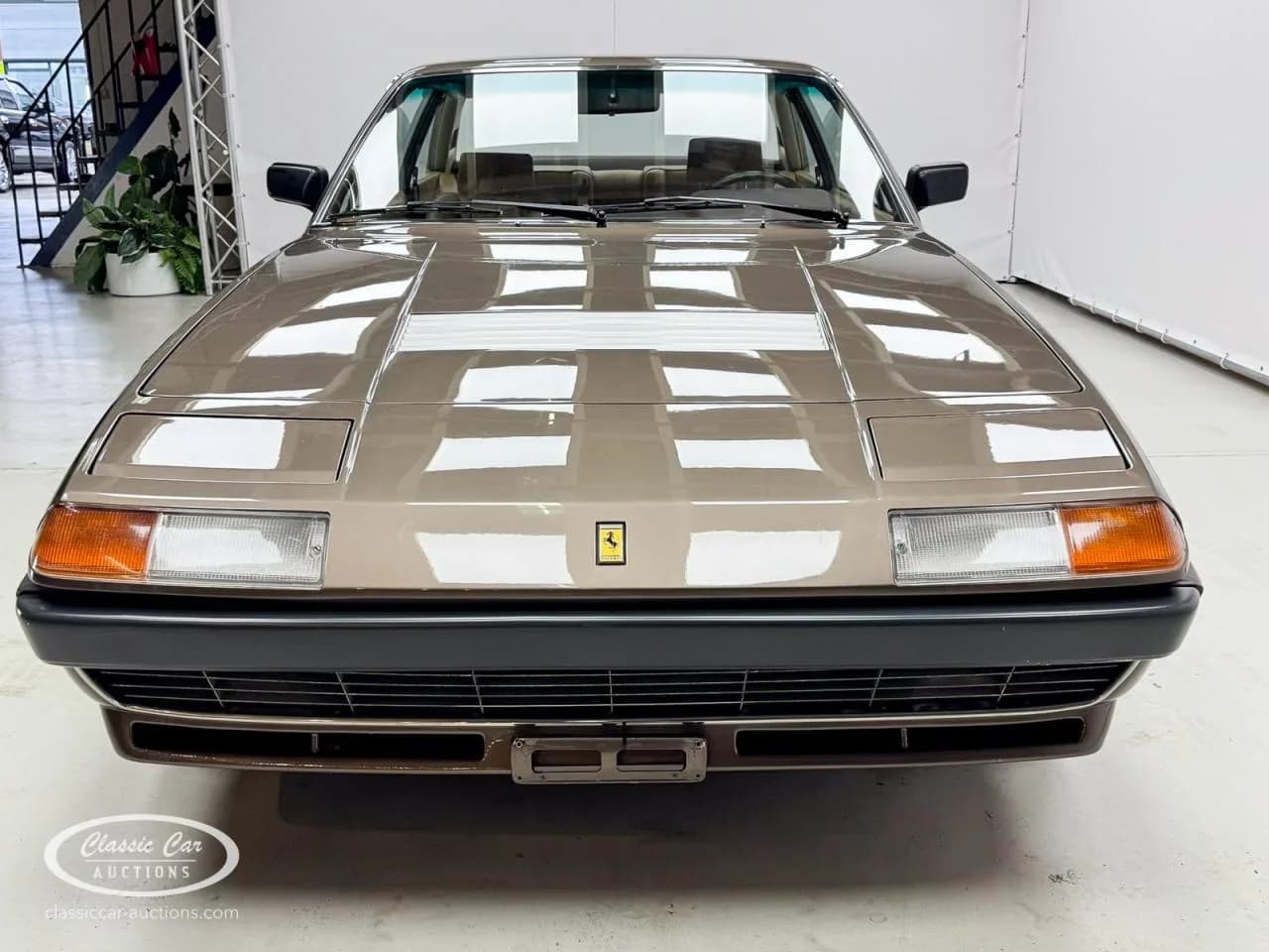 1981 Ferrari 400I - Thumbnail 2