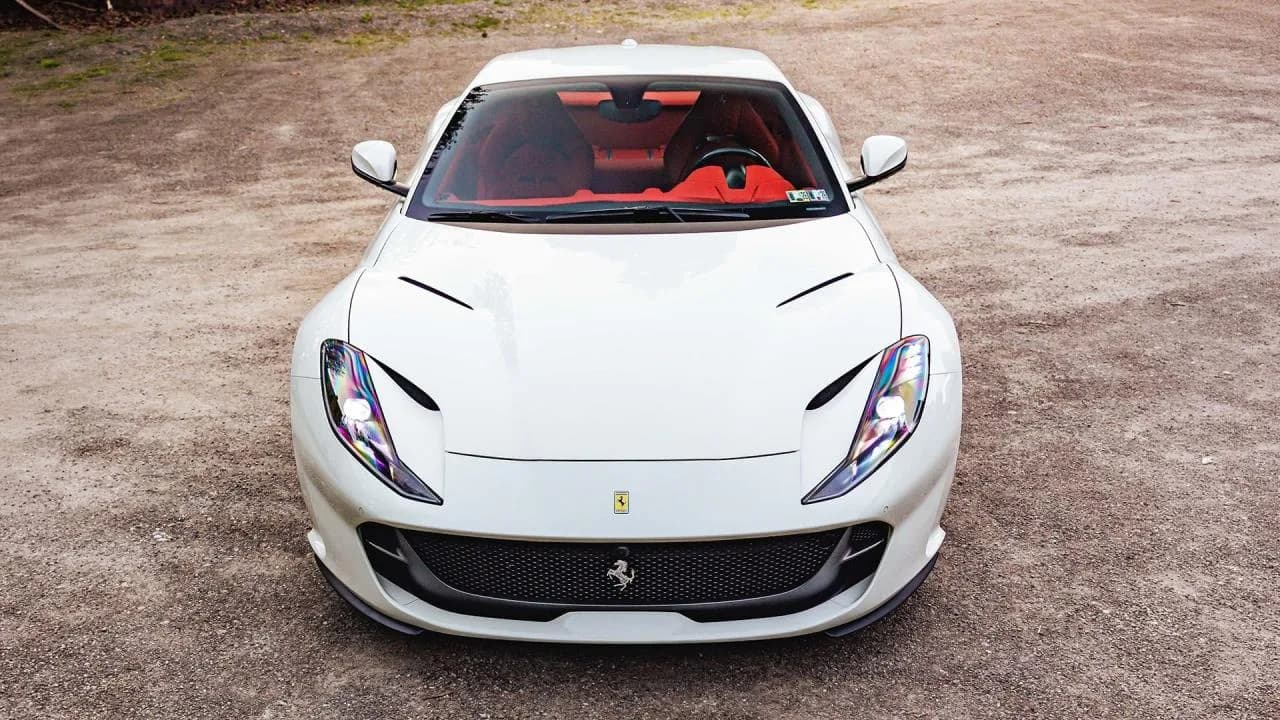 2019 Ferrari 812 Superfast - Thumbnail 4