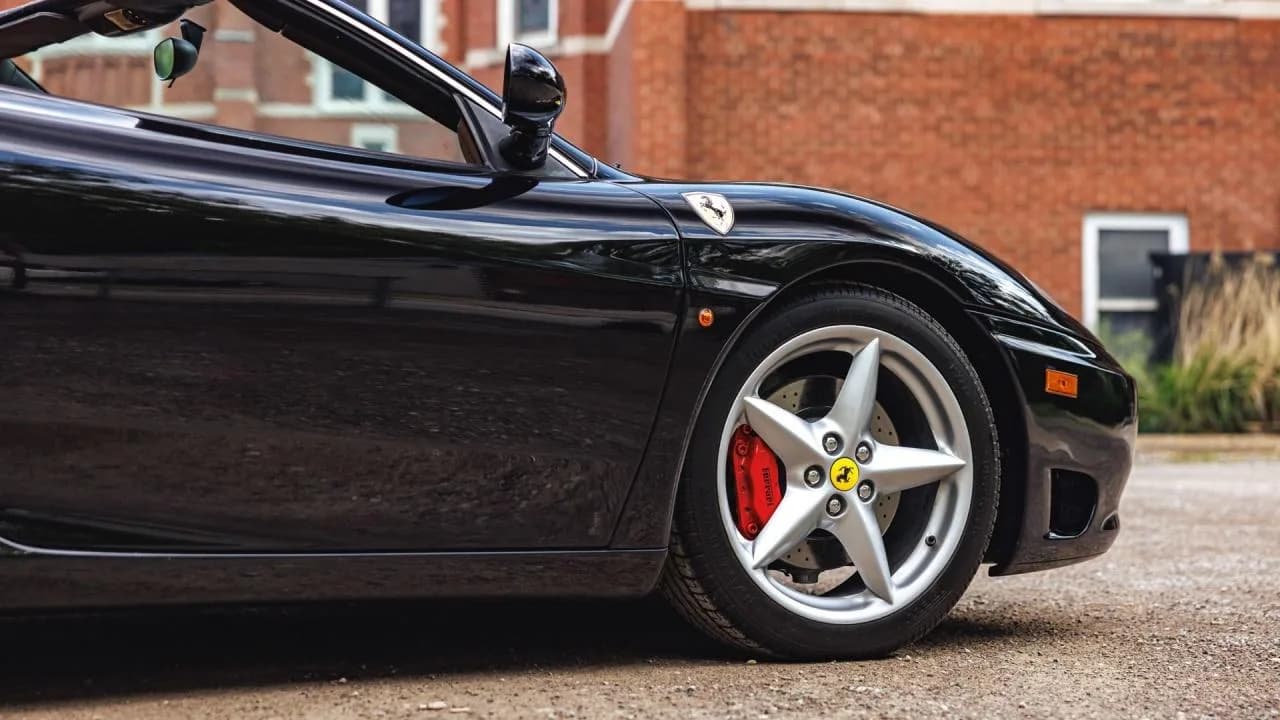2001 Ferrari 360 Spider - Thumbnail 5