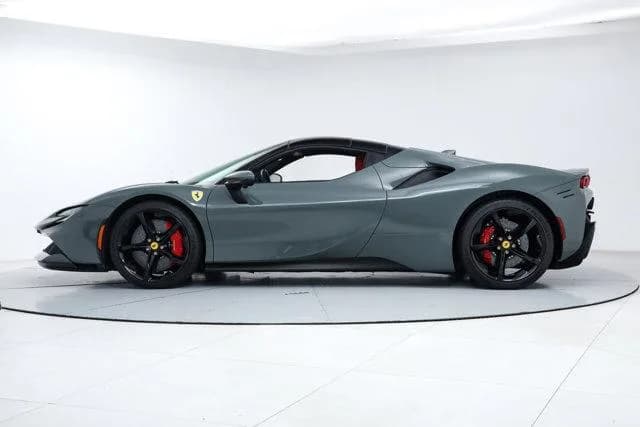 2025 Ferrari SF90 SPIDER - Thumbnail 6