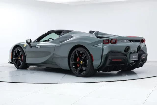 2025 Ferrari SF90 SPIDER - Thumbnail 7