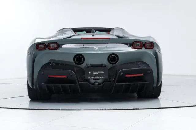2025 Ferrari SF90 SPIDER - Thumbnail 8