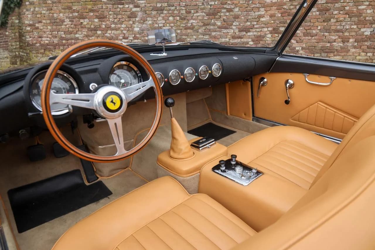 1959 Ferrari 250 GT Cabriolet Pininfarina Series 1 &ldquo;by Carrozzeria Bacchelli &amp; Villa&rdquo; - Thumbnail 3