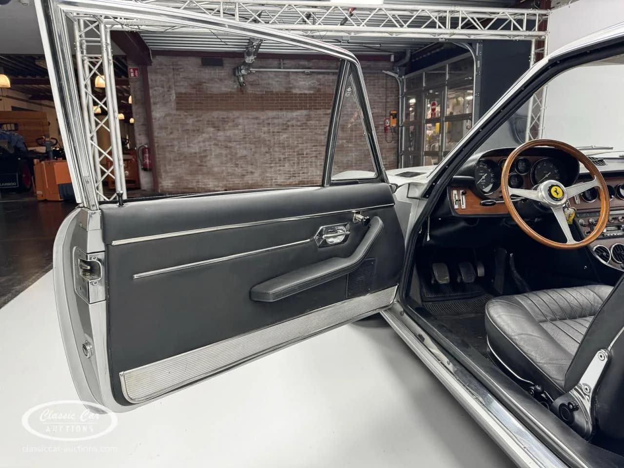1970 Ferrari 365 - Thumbnail 8