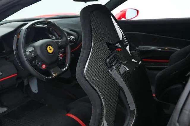 2020 Ferrari 488 Pista - Thumbnail 6