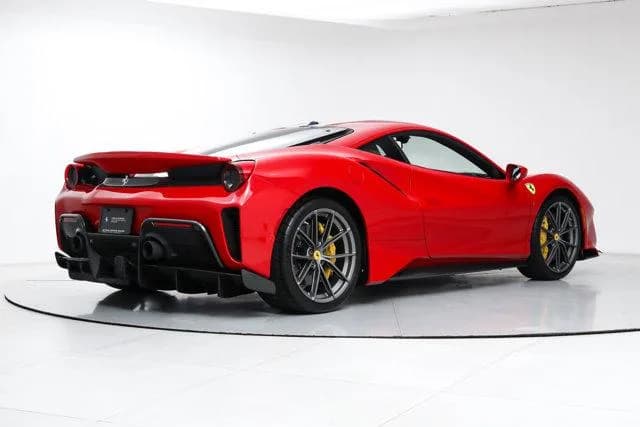 2020 Ferrari 488 Pista - Thumbnail 3