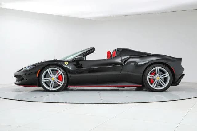 2025 Ferrari 296 GTS - Thumbnail 4