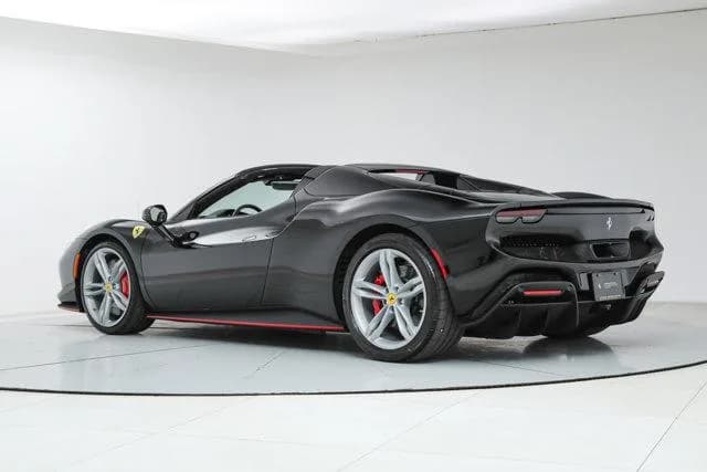 2025 Ferrari 296 GTS - Thumbnail 7