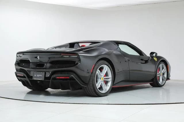 2025 Ferrari 296 GTS - Thumbnail 3