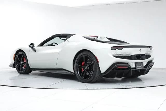 2025 Ferrari 296 GTS - Thumbnail 8