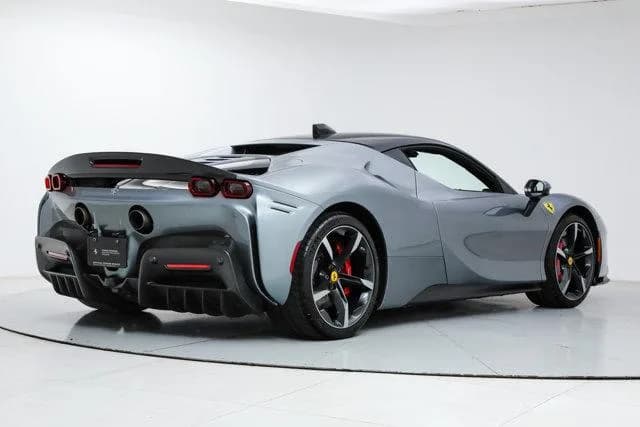 2022 Ferrari SF90 Stradale - Thumbnail 5