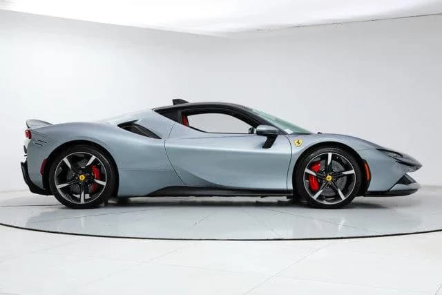 2022 Ferrari SF90 Stradale - Thumbnail 6