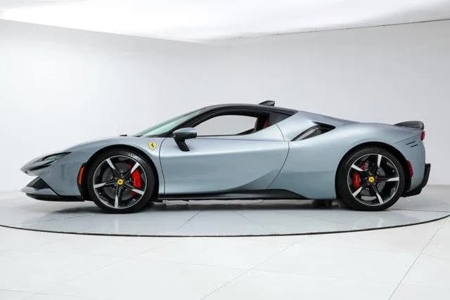 2022 Ferrari SF90 Stradale - Thumbnail 2