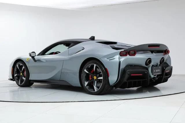 2022 Ferrari SF90 Stradale - Thumbnail 3