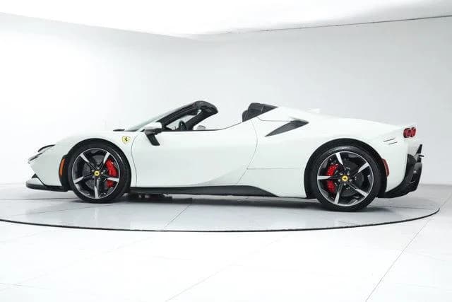 2025 Ferrari SF90 SPIDER - Thumbnail 4