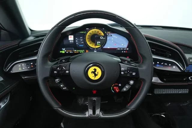 2025 Ferrari SF90 SPIDER - Thumbnail 6