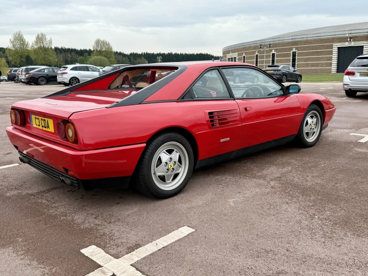 1990 Ferrari Mondial T - Thumbnail 4