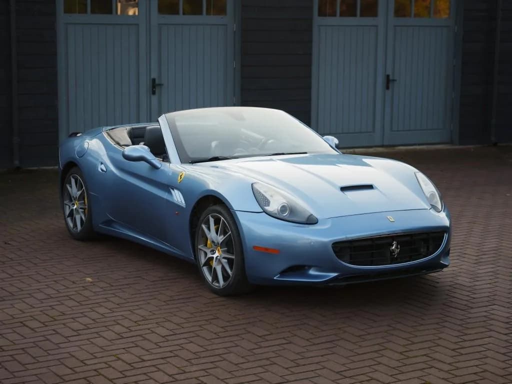 2010 Ferrari CALIFORNIA - Thumbnail 6