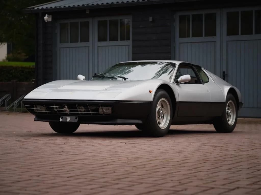 1975 Ferrari 365 - Thumbnail 2