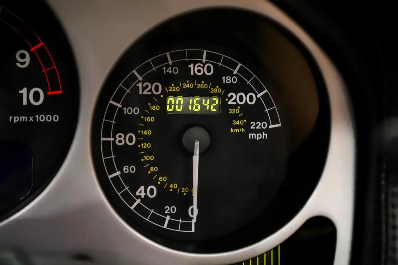 2004 Ferrari 360 Spider - Thumbnail 3