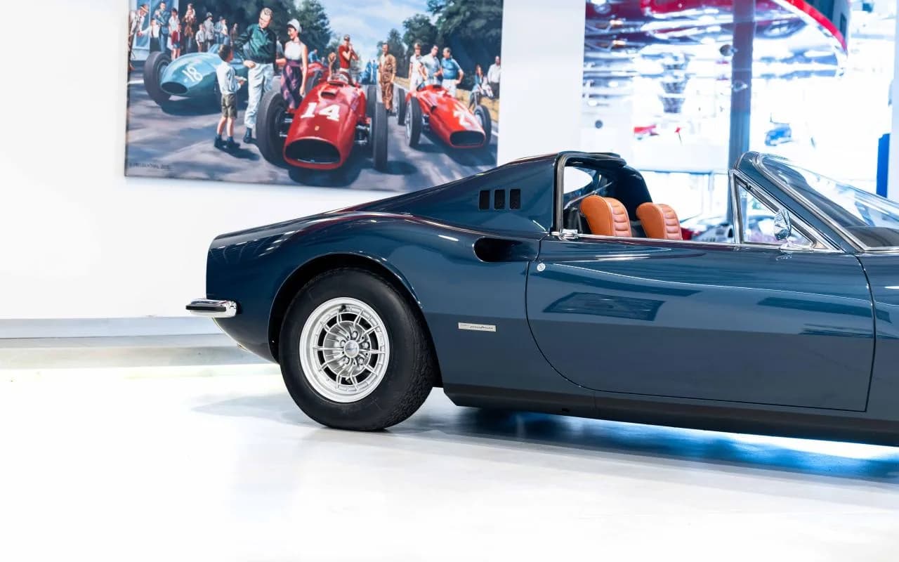 1974 Ferrari Dino 246 GTS - Thumbnail 5