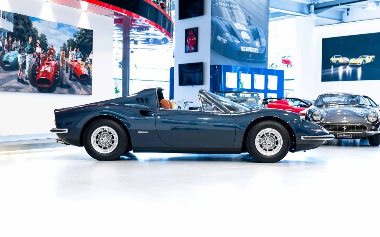 1974 Ferrari Dino 246 GTS - Thumbnail 3