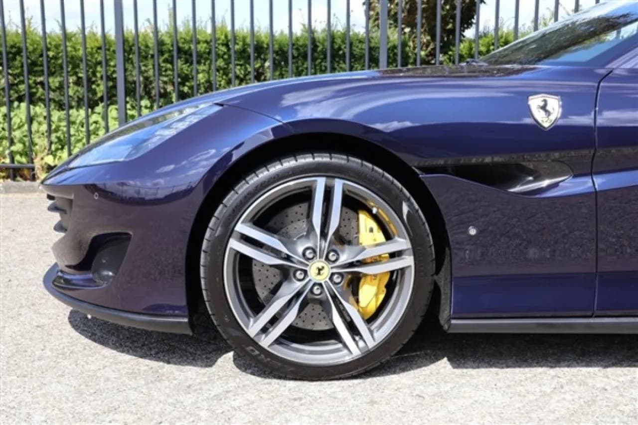 2020 Ferrari Portofino - Thumbnail 8