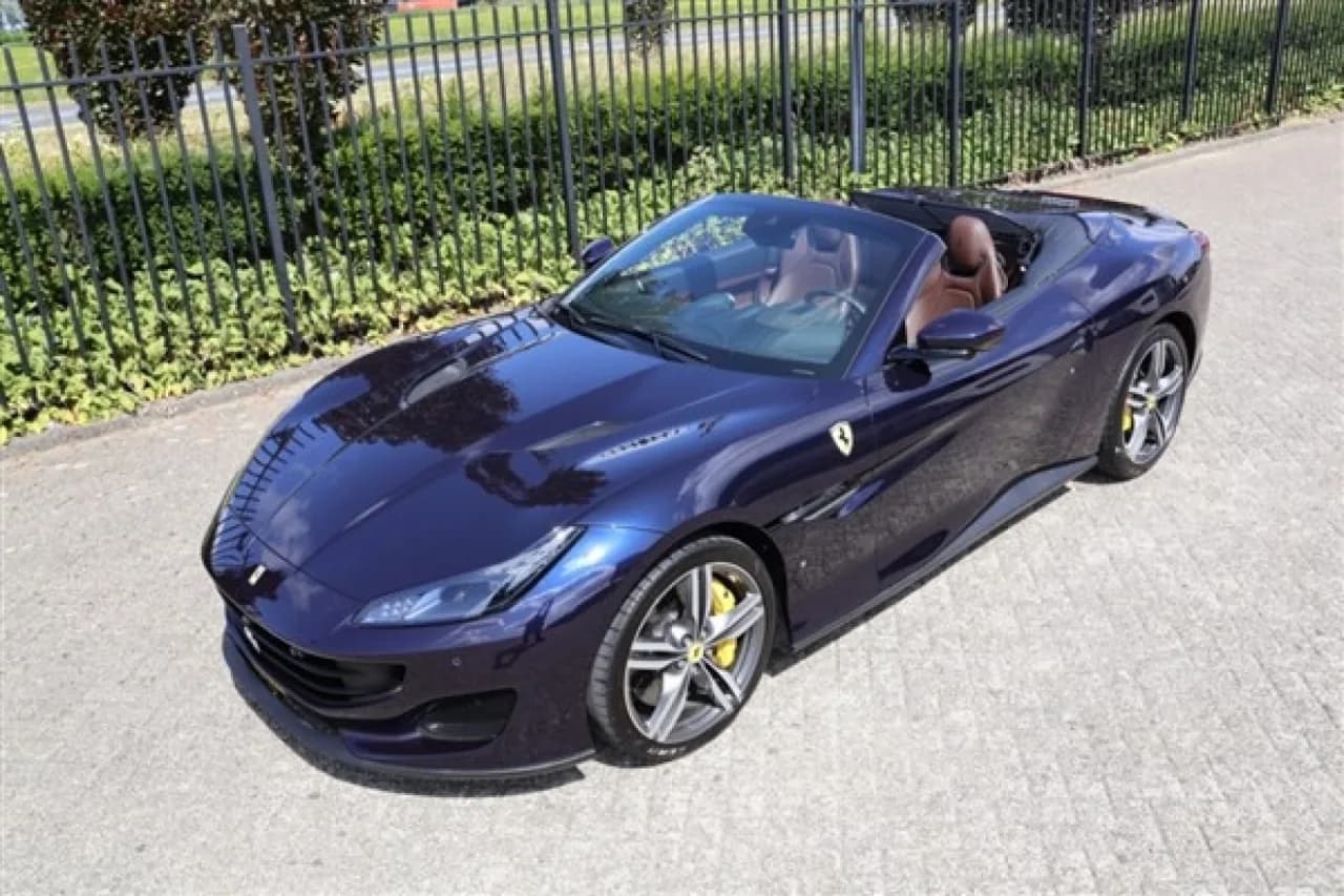 2020 Ferrari Portofino - Thumbnail 3