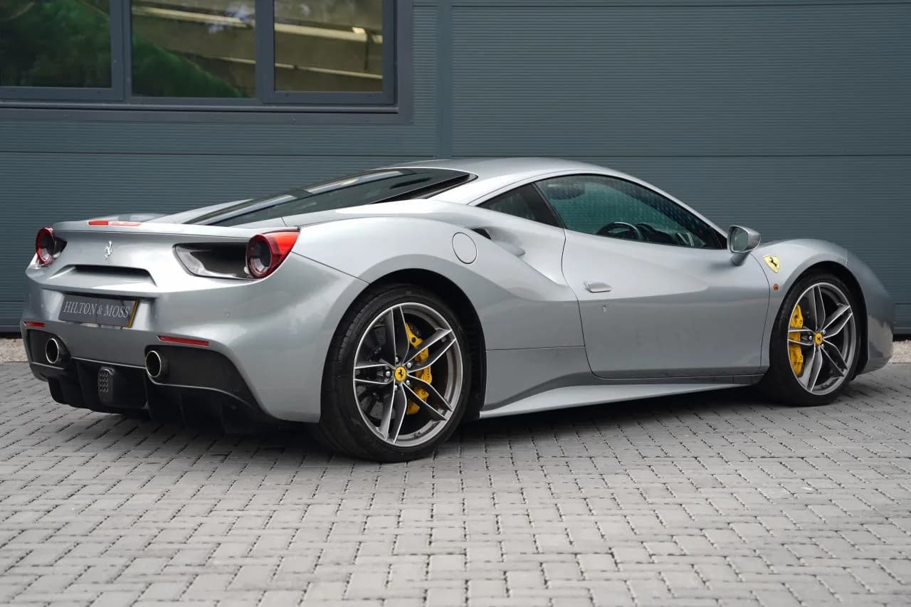 2017 Ferrari 488 - Thumbnail 5