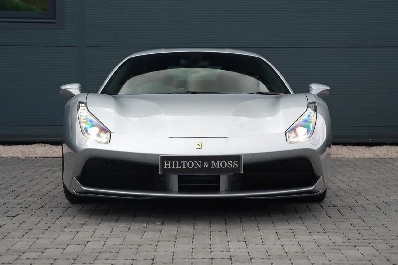 2017 Ferrari 488 - Thumbnail 7